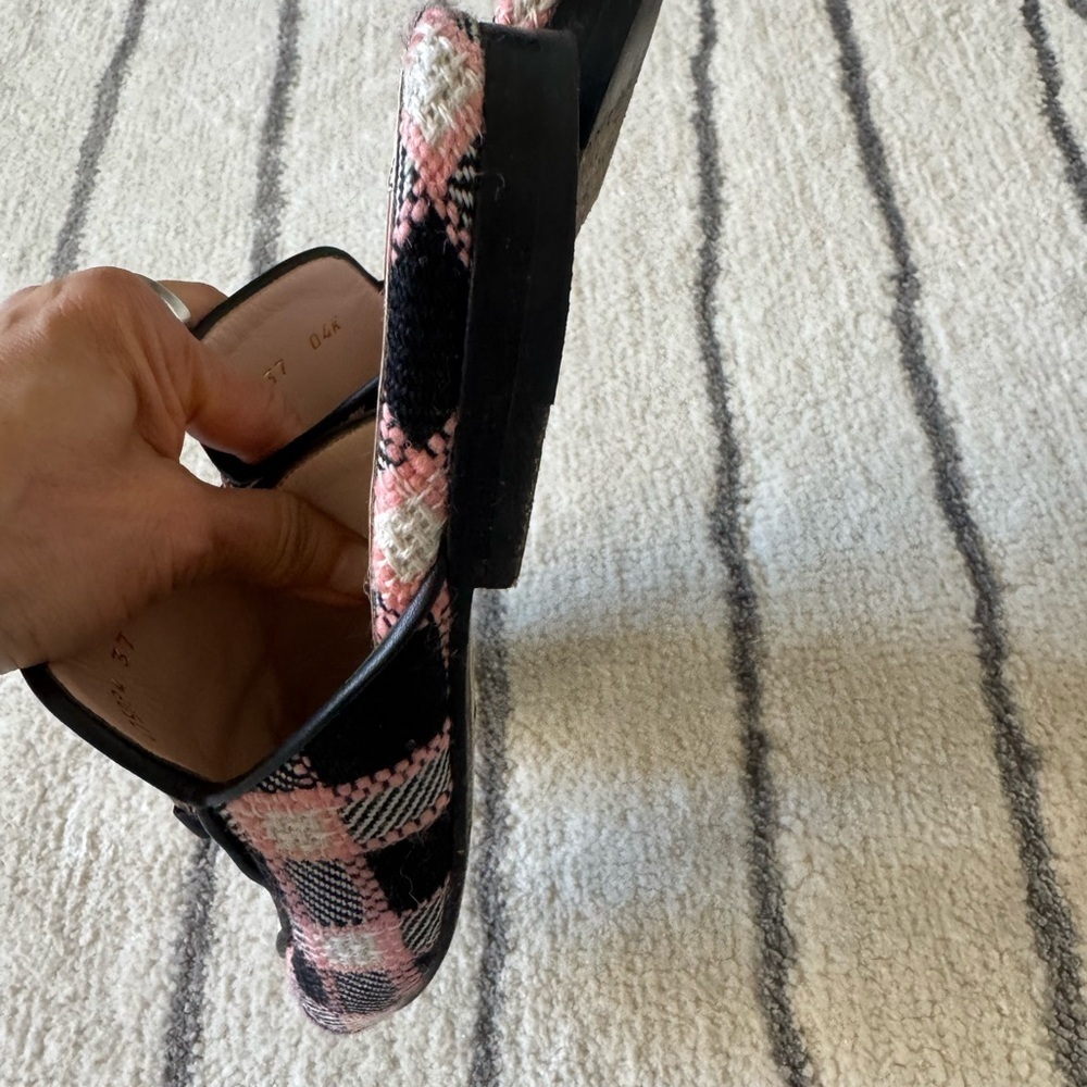 Gucci Princetown Pink and Black Plaid mules with Gold Detail - Picture 5 of 6